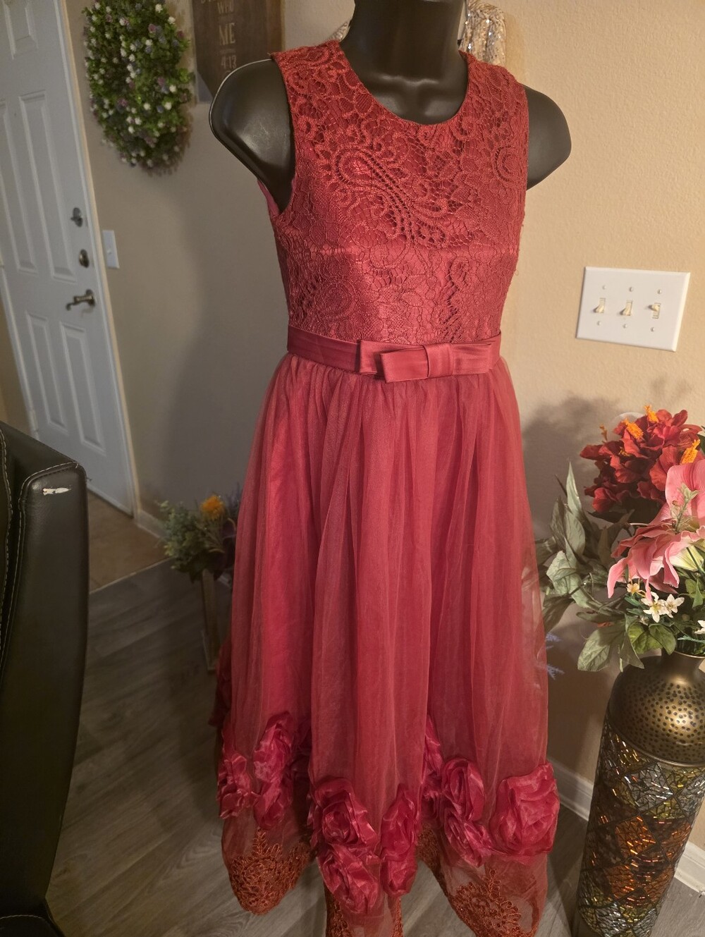 Girls Sleeveless Red Lace & Tulle Special Occasion Dress with Bow